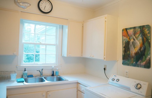 Fondren House | The Mockingbird Crew House - 3 Bedroom, 2 Bath home in North Fondren