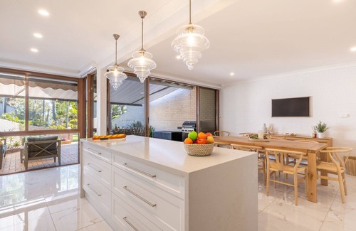 Soldiers Point House | The Moorings 22, 4 Cromarty Rd - stunning townhouse with water views