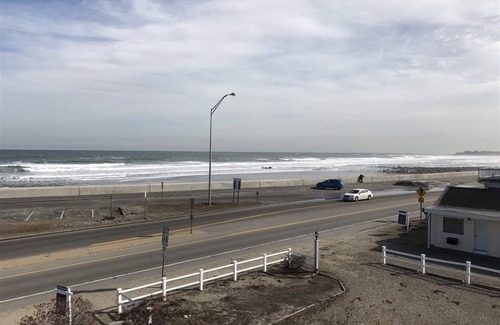 Hampton Apartment | The Motel closest to the beach! Pet Friendly! The Best Surfing!
