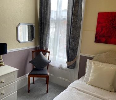 South Cliff House | The Mountview