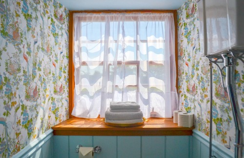 Castle Douglas Bed & Breakfast | The Munches Room at Buittle Castle, a Georgian Style Stay in a Medieval Castle