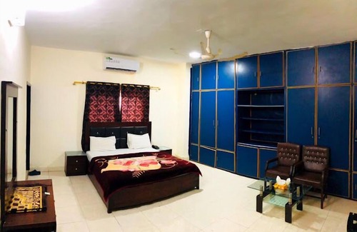 Clifton House | The Muslim Guest House