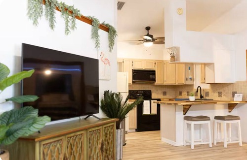 Laurel House | The Nautilus Casita