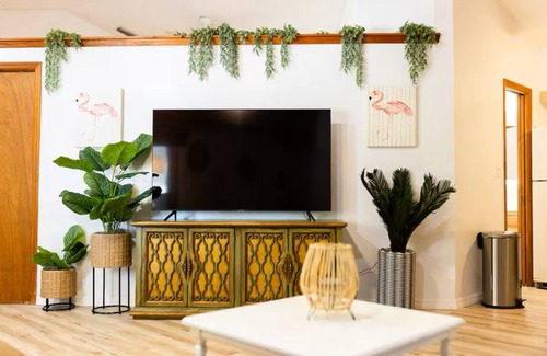 Laurel House | The Nautilus Casita