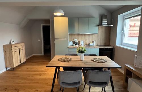 Rasnov Apartment | The Nest Beneath The Citadel - 5 min from City Square