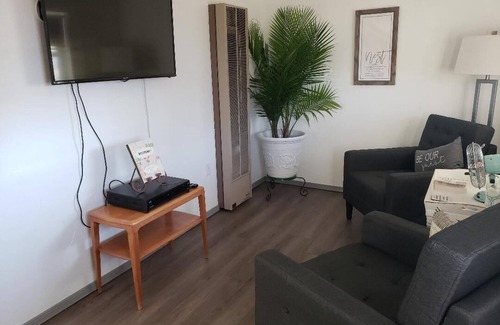 Glencoe House | THE NEST is a serene space located in a quiet country RV park.