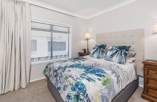 Mount Maunganui Cottage | The Nest - Te Kohanga - Mt Maunganui Holiday Home