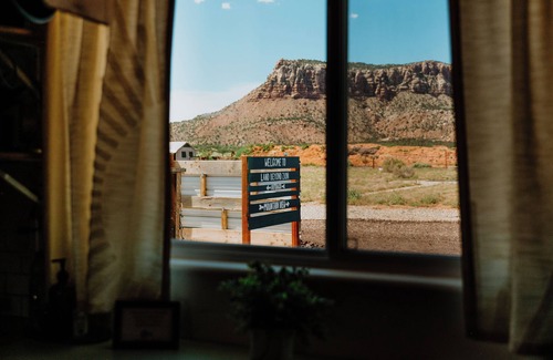 Mohave County Cabin | The Nest: Tiny home