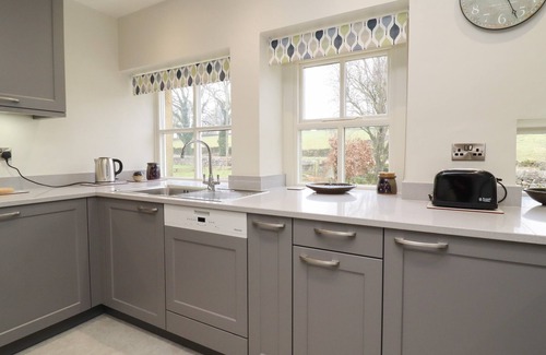 Skipton Cottage | THE NOOK, BANK NEWTON, character holiday cottage in Gargrave
