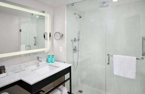 St. Lawrence Hotel | The Novotel Toronto Centre
