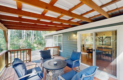Bandon House | The Nutt House