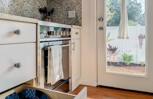 West Melbourne House | The Oasis: a tropical tiny home. Your secluded piece of paradise.