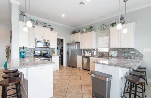 Bermuda Beach House | The Ocean Aire - 30 secs from the sand!