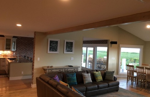 Saint Helena Island House | The Ocean Oasis: Newly Renovated Luxurious 6 Bedroom Beach Front Home, Sleeps 18