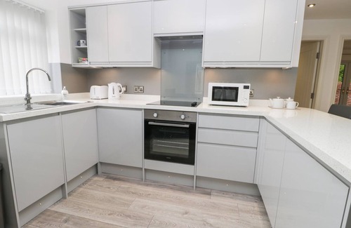 Whitby Cottage | THE OFFICE GARDENS, APARTMENT 1, family friendly in Whitby