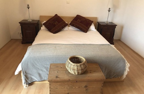 Souel House | The Old Barn - rejuvenate in the beautiful French Countryside.! Dog Friendly.