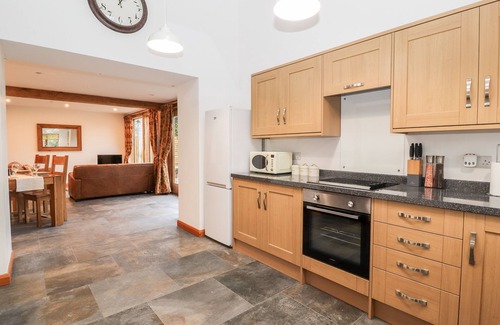 Oswestry Cottage | THE OLD CART HOUSE, family friendly, with a garden in Trefonen