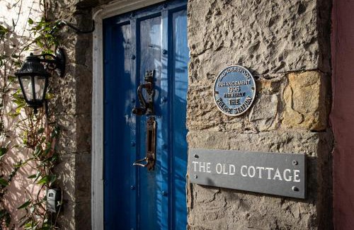 Saundersfoot House | The Old Cottage - Central Location Near the Beach