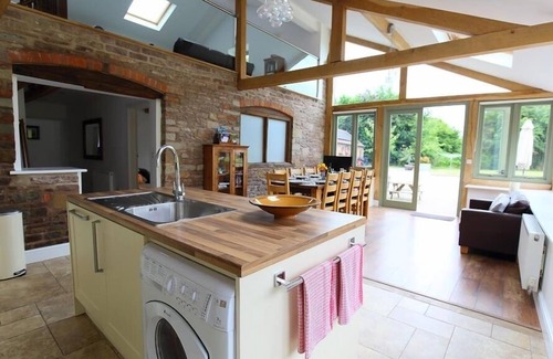 Flaxley Cottage | THE OLD MILL, pet friendly, character holiday cottage in Cinderford