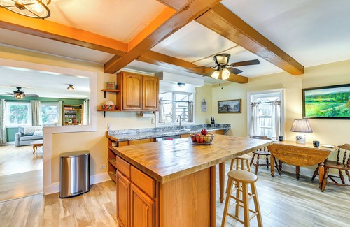 Westerlo House | 'The Olde Westerlo Village House' < 1/2 Mi to Park