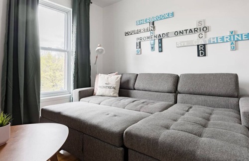 Viauville Apartment | The Olympic : TWIN app. 4 bed heart of Montréal