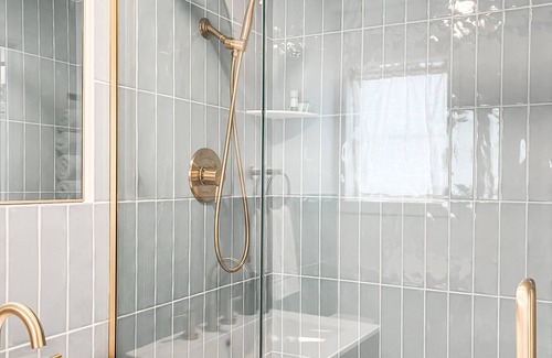 Whitehall Apartment | The Opal Room - #19