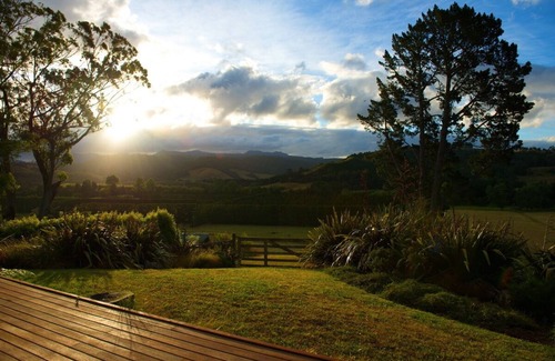 Coroglen Cottage | The Orchard Cottage in the country.