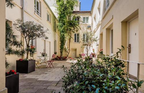 Necker Hotel | The Originals City, Hôtel Lecourbe, Paris Tour Eiffel