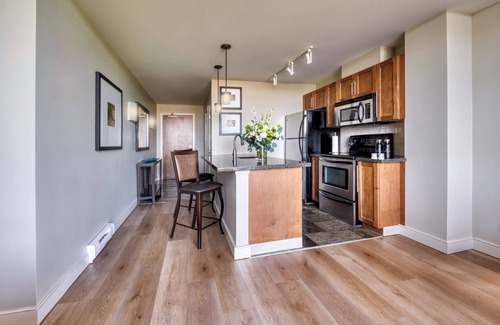 James Bay Hotel | The Oswego Hotel