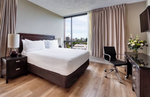 James Bay Hotel | The Oswego Hotel