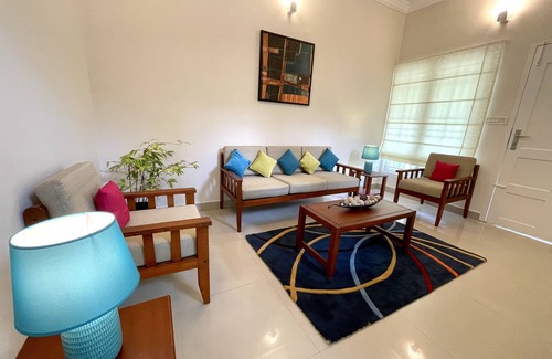 Vyttila Villa | The Oval House, Kochi - Approved by Kerala Tourism