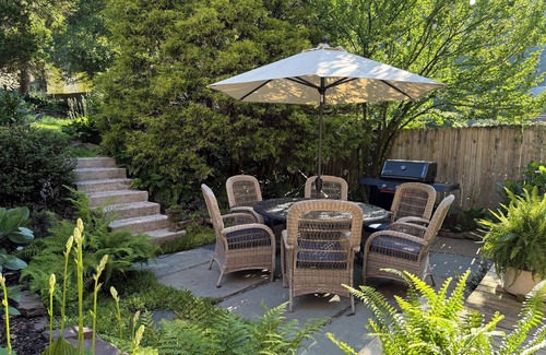 Jim Thorpe House | The Owl House on Broadway – Historic Home with 3 King Bedrooms and 3.5 Baths