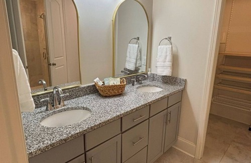 Oxford Apartment | The Oxford Mill Retreat