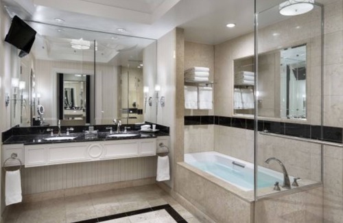 Las Vegas Strip Hotel | The Palazzo Prestige Club Lounge
