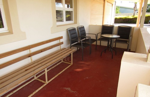 Port Vincent House | The Palm's House & Unit ~ Large Accommodation