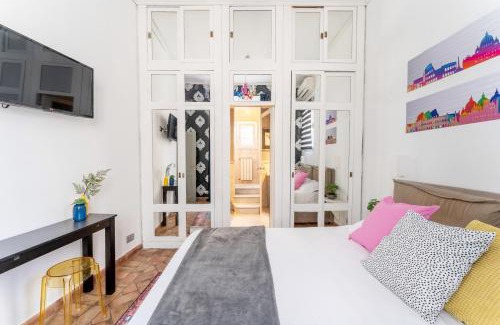 Rione VIII Sant'Eustachio Apartment | The Pantheon Gallery, in the Center of Rome