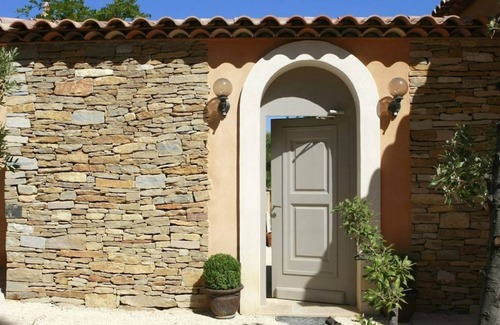 La Cadiere-d'Azur House | THE PATIO. The Mas des Bouteillans