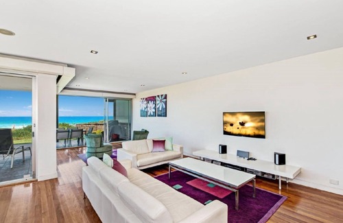 Wamberal Apartment | The Pavillion 1 - Beachfront