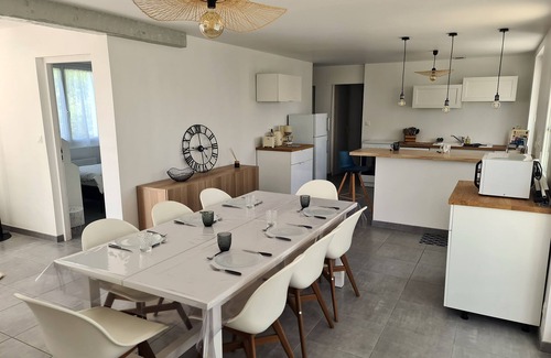 Givrand House | The peace and quiet of a country house with swimming poolSPA 10 minutes from the Vendée beaches