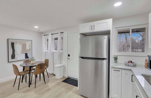 Reynoldsburg House | The Penick Getaway Su