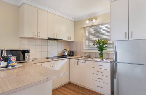 South Perth Apartment | The Peninsula Riverside Serviced Apartments
