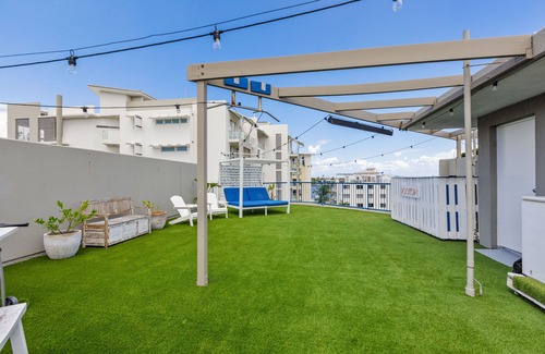 Mooloolaba Villa | The Penthouse Mooloolaba, Private Luxury Rooftop Apartment - Small dog friendly!