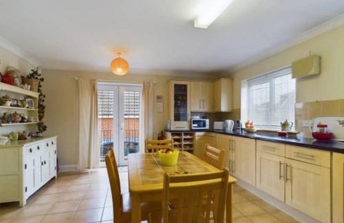 Staines House | The Penton Guest House
