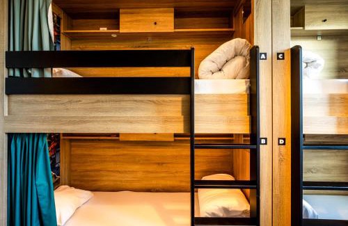 Arsenal Hostel | The People - Paris Marais
