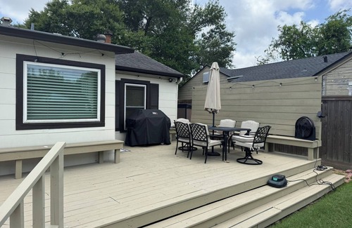 Del Mar House | The Perch on Morningside- Your Quiet Escape