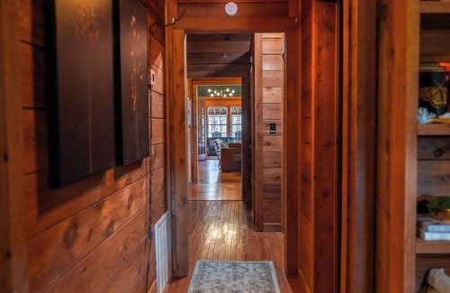 Monteagle Cabin | The perfect cabin for a large group!