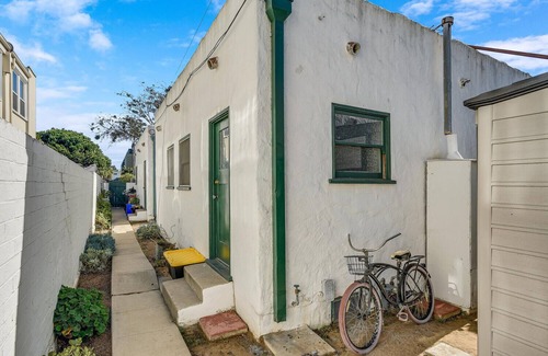Coronado Cottage | The Perfect Coronado Retreat - Centrally located minutes from shops & the beach