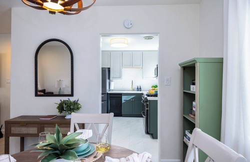 Alhambra House | The Phoenix Stay – Cozy 3BR Retreat with AC & WiFi in the Heart of Phoenix!