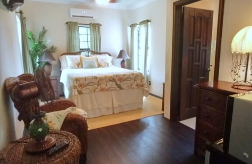 Rock Sound Cabin | The Pilot House, "Inn Between the Beaches"