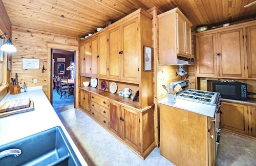 Eagle River House | The Pines of Three Lakes